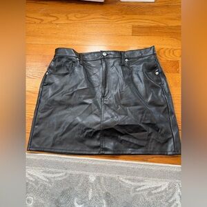 Universal Thread Black Mini Skirt